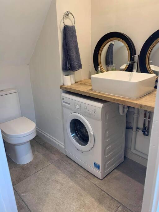 Beautiful Georgian Within A Private Walled Garden Holiday home Oakham